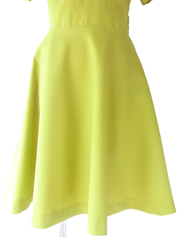 ヨーロッパ古着 ロンドン買い付け 60年代製 黄緑色 X 美麗シルエット パフスリーブ フレア ドレス 17OM127