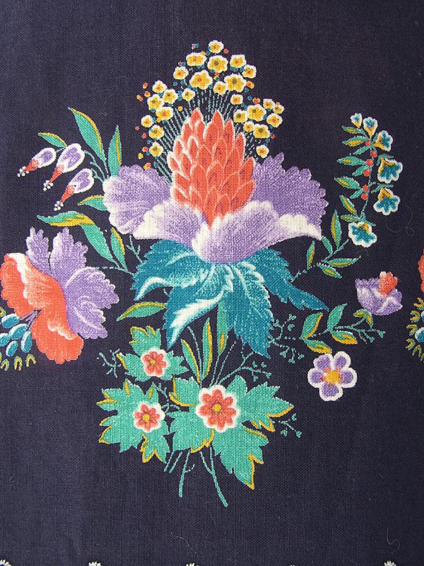 ヨーロッパ古着 Betty Barclay 60年代製 ネイビー X カラフル花柄・カットワーク・刺繍 ヴィンテージ ワンピース 17OM305