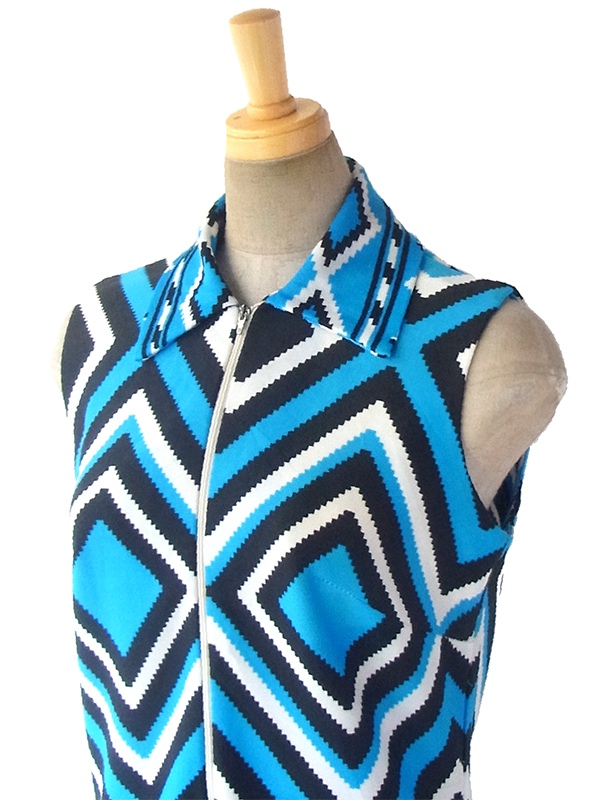 ヨーロッパ古着 ロンドン買い付け 70年代製 ブルー X ブラック・ホワイト 幾何学模様 フロントジップ ワンピース 17OM333