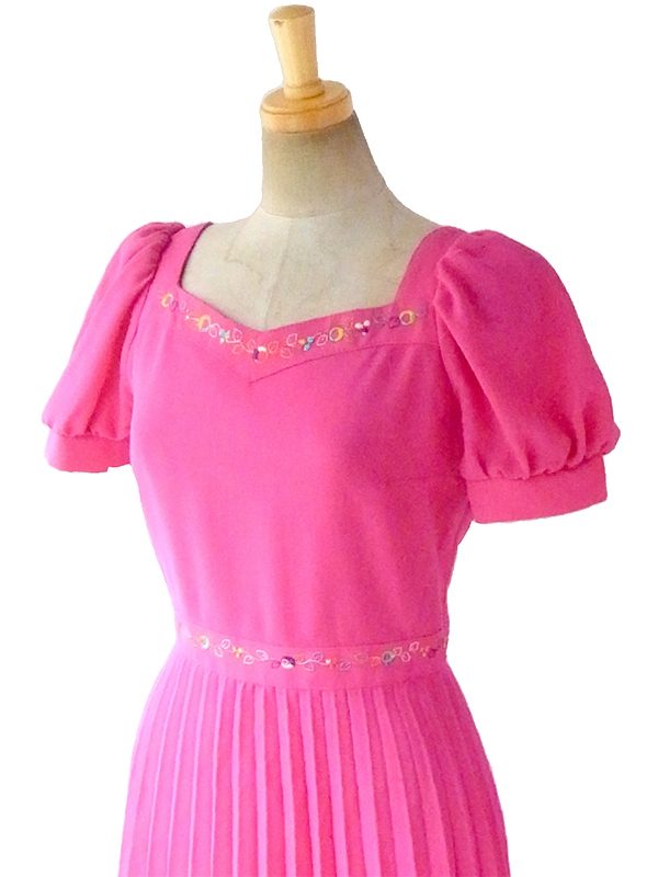 ヨーロッパ古着 ロンドン買い付け 60年代製 マゼンダ X 花柄刺繍 パフスリーブ プリーツ ワンピース 17OM505