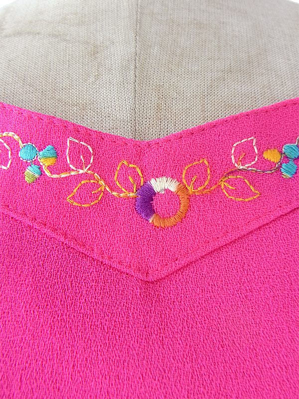 ヨーロッパ古着 ロンドン買い付け 60年代製 マゼンダ X 花柄刺繍 パフスリーブ プリーツ ワンピース 17OM505