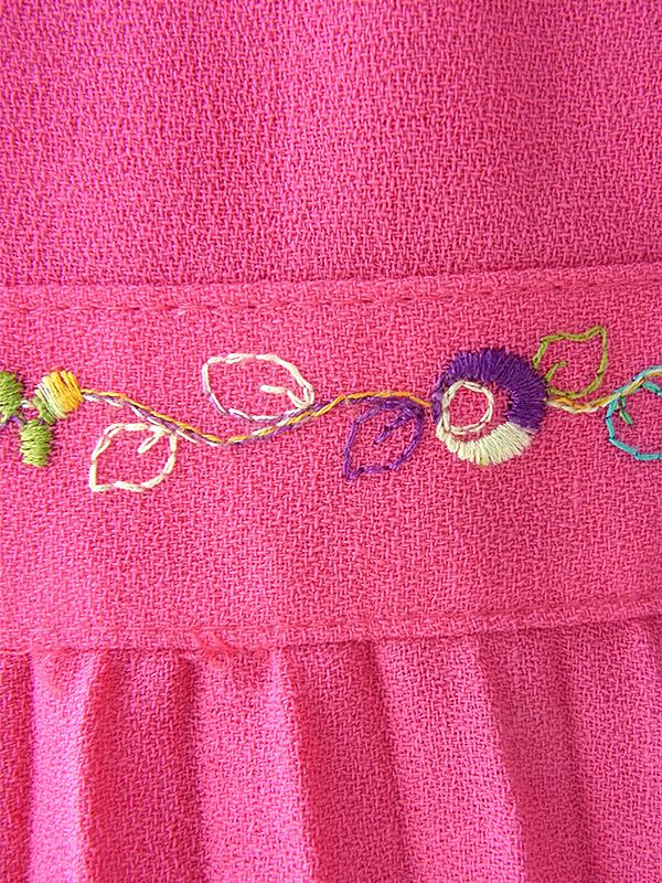 ヨーロッパ古着 ロンドン買い付け 60年代製 マゼンダ X 花柄刺繍 パフスリーブ プリーツ ワンピース 17OM505