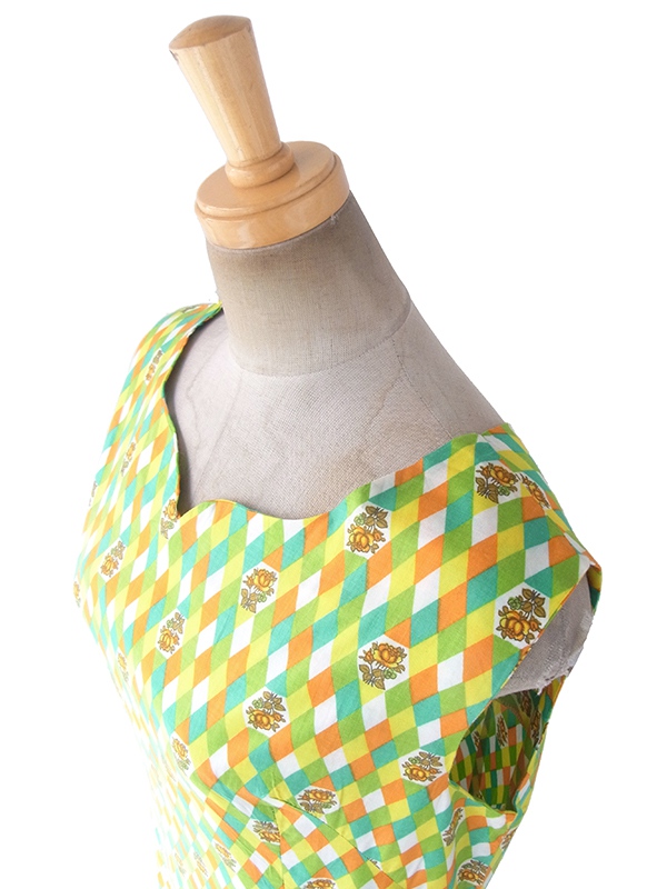 【送料無料】60年代フランス製 グリーン・イエロー・オレンジ・ホワイト ダイヤ・花柄 デッドストック ワンピース 17OM604【未使用品】