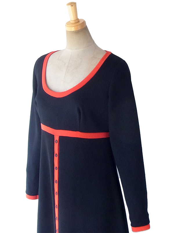 ヨーロッパ古着 ロンドン買い付け 70年代スウェーデン製 ブラック X レッド ライニング ヴィンテージ マキシ ワンピース 17OM641