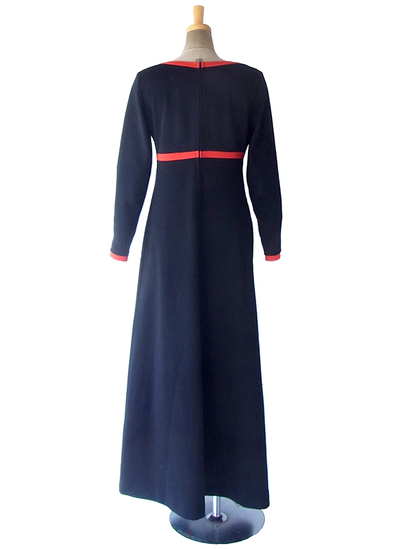 ヨーロッパ古着 ロンドン買い付け 70年代スウェーデン製 ブラック X レッド ライニング ヴィンテージ マキシ ワンピース 17OM641