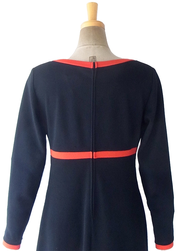 ヨーロッパ古着 ロンドン買い付け 70年代スウェーデン製 ブラック X レッド ライニング ヴィンテージ マキシ ワンピース 17OM641