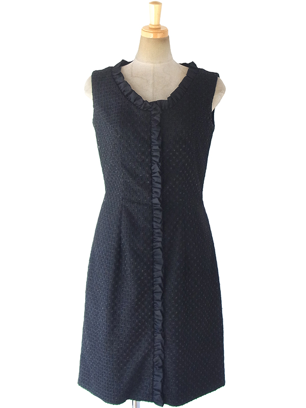 ヨーロッパ古着 ロンドン買い付け 70年代製 ブラック X 格子柄のパイピングが織り込まれた生地 ひだ飾り ヴィンテージ ドレス 17OM645