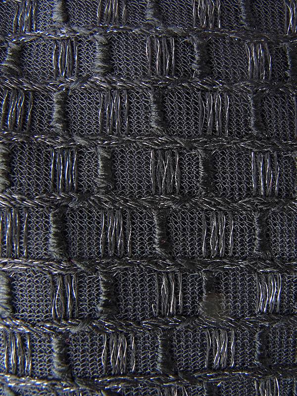 ヨーロッパ古着 ロンドン買い付け 70年代製 ブラック X 格子柄のパイピングが織り込まれた生地 ひだ飾り ヴィンテージ ドレス 17OM645