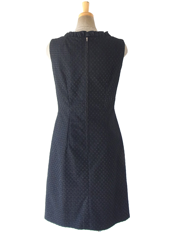 ヨーロッパ古着 ロンドン買い付け 70年代製 ブラック X 格子柄のパイピングが織り込まれた生地 ひだ飾り ヴィンテージ ドレス 17OM645