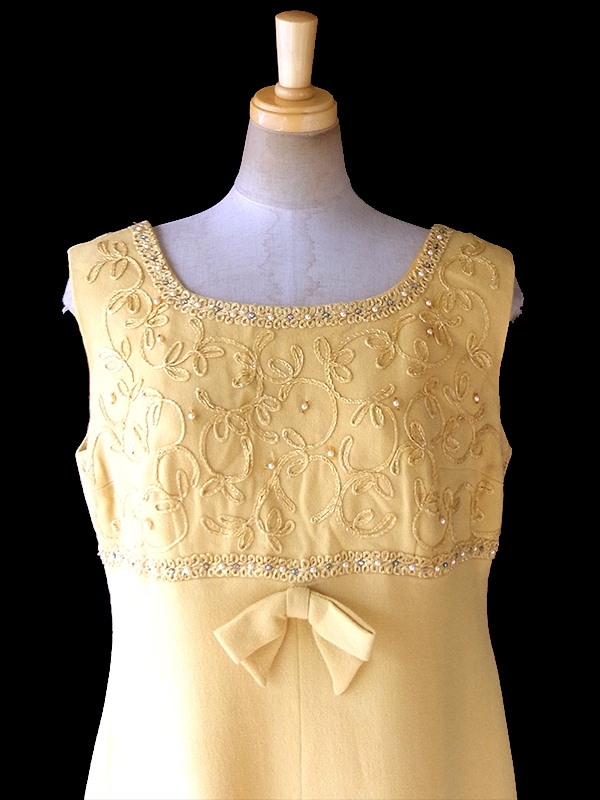 ヨーロッパ古着 ロンドン買い付け 60年代製 マスタードイエロー X リボン付き コード刺繍 ビジュー パーティー ドレス 17OM700