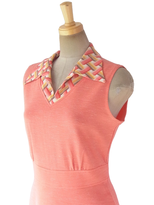 ヨーロッパ古着 ロンドン買い付け 70年代製 アプリコットピンク X レトロ柄襟 切り返し シンチウェスト ワンピース 17OM800