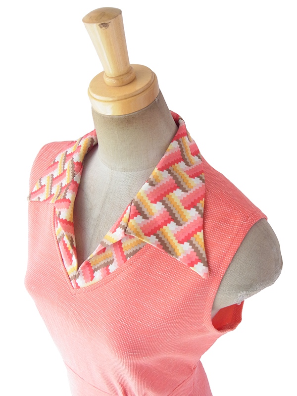 ヨーロッパ古着 ロンドン買い付け 70年代製 アプリコットピンク X レトロ柄襟 切り返し シンチウェスト ワンピース 17OM800