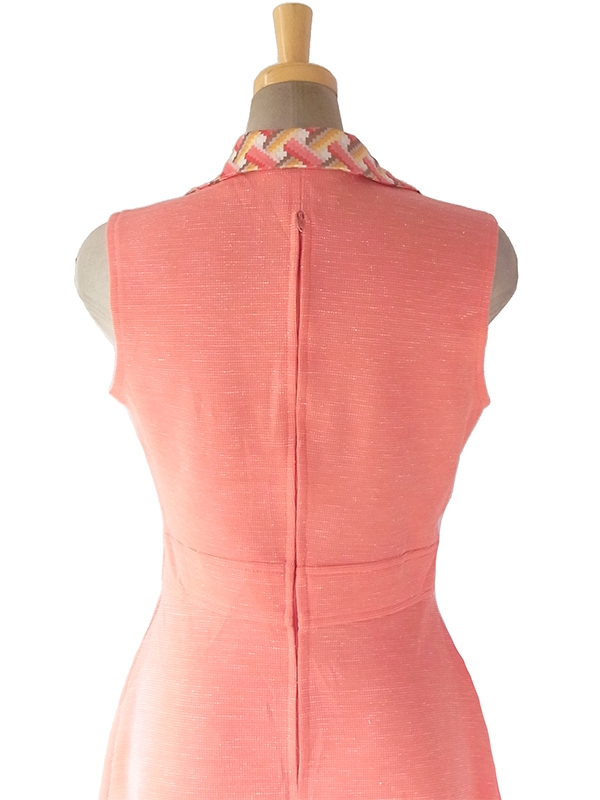 ヨーロッパ古着 ロンドン買い付け 70年代製 アプリコットピンク X レトロ柄襟 切り返し シンチウェスト ワンピース 17OM800