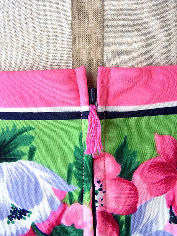 ヨーロッパ古着 ロンドン買い付け 70年代製 ピンク X グリーン 花柄 ヴィンテージ ストラップ ワンピース 18BS001