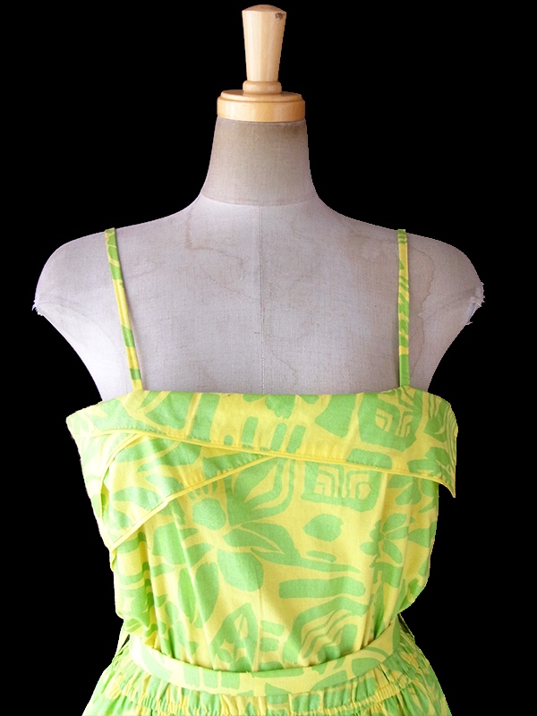 ヨーロッパ古着 ロンドン買い付け イエロー X 光沢のあるグリーンの花柄 共布ベルト付き ストラップ ワンピース 18BS022