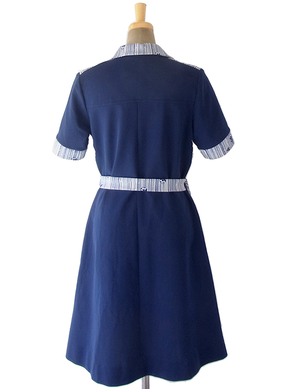 ヨーロッパ古着 ロンドン買い付け 70年代製 ネイビー X ホワイト 花柄・ボーダー 共布ベルト付き ヴィンテージ ワンピース 18BS104