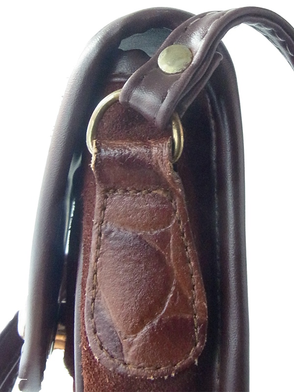 ロンドン買い付け 60年代製 ブラウン 表スエード X 裏レザー ゴールドの鴨の飾り ショルダー バッグ 18BS332