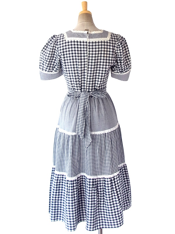 ヨーロッパ古着 フランス買い付け 60年代製 モノトーン X チェック生地切り返し レーステープ パフスリーブ ワンピース 18FC115