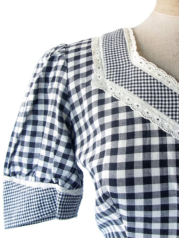 ヨーロッパ古着 フランス買い付け 60年代製 モノトーン X チェック生地切り返し レーステープ パフスリーブ ワンピース 18FC115