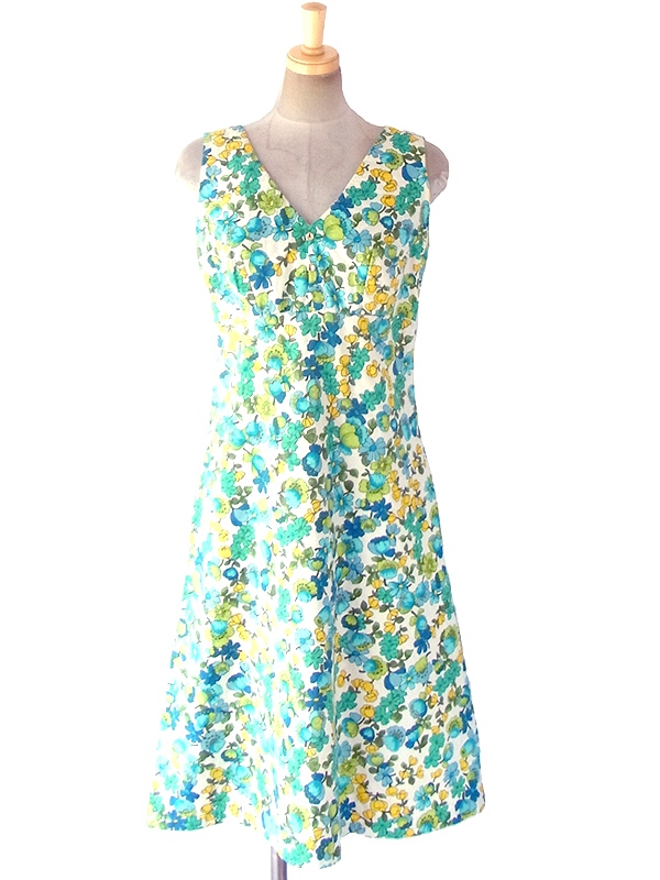 ヨーロッパ古着 フランス買い付け 60年代製 ホワイト X 涼やかな花柄 円形が控えめに浮かぶ生地 ワンピース 18FC216