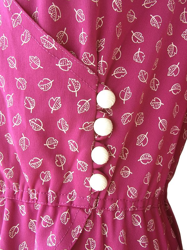 ヨーロッパ古着 フランス買い付け 70年代製 ワインレッド X クリーム色 カシュクール ペプラム ワンピース 18FC419