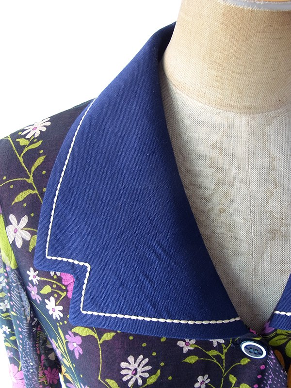 ヨーロッパ古着 フランス買い付け 60年代製 ネイビー X カラフルな花柄がガーゼ風生地に描かれた ワンピース 18FC601