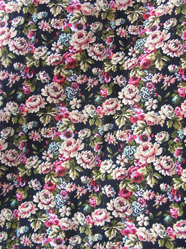 ヨーロッパ古着 ロンドン買い付け ブラック X カラフル花柄 レース・ベルベットテープ ヴィンテージ ロングドレス 18OM013