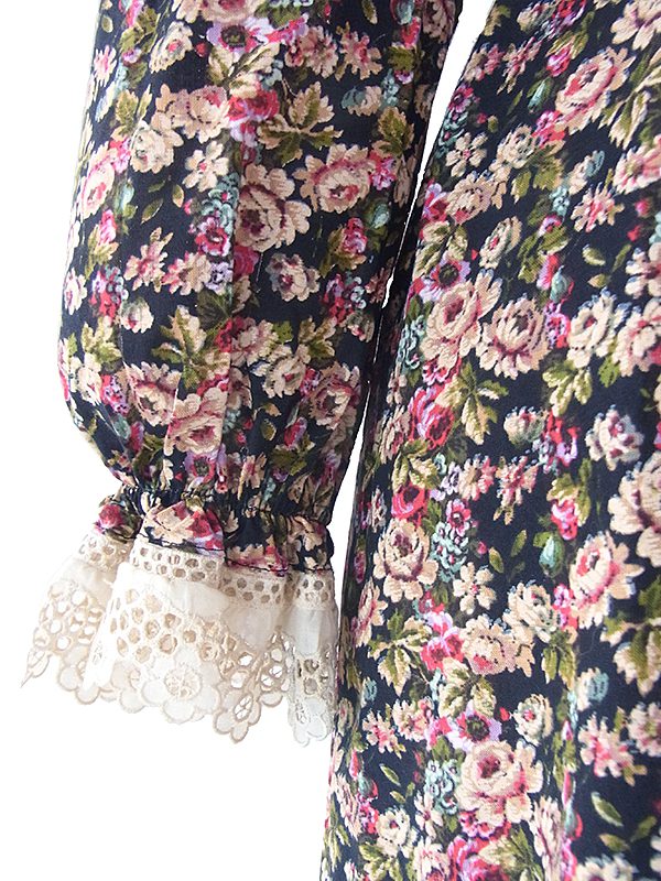 ヨーロッパ古着 ロンドン買い付け ブラック X カラフル花柄 レース・ベルベットテープ ヴィンテージ ロングドレス 18OM013