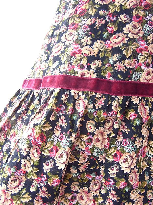 ヨーロッパ古着 ロンドン買い付け ブラック X カラフル花柄 レース・ベルベットテープ ヴィンテージ ロングドレス 18OM013