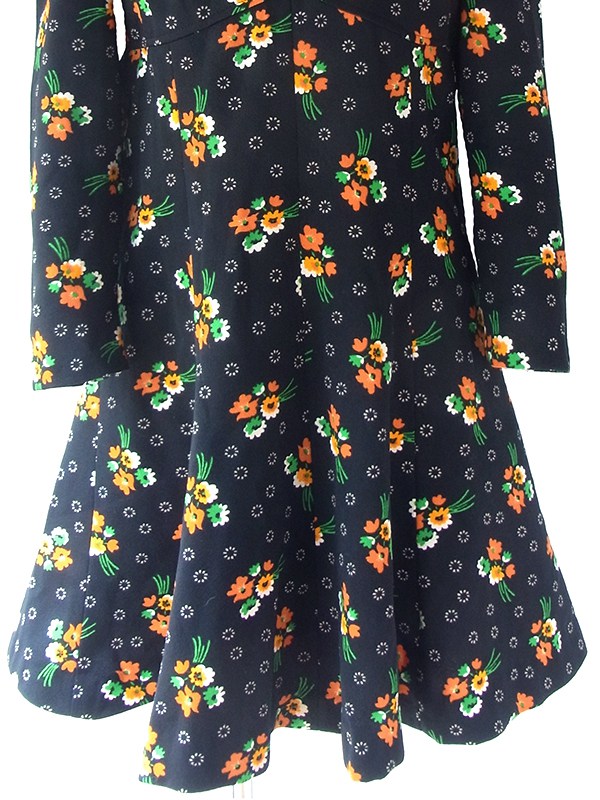 ヨーロッパ古着 ロンドン買い付け 70年代製 ブラック X グリーン襟 カラフル花柄 レトロ ワンピース 18OM207