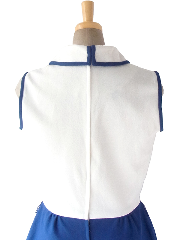 ヨーロッパ古着 ロンドン買い付け 70年代製 ホワイト X ブルー スカート切り返し レトロ柄刺繍 ヴィンテージ ワンピース 18OM338