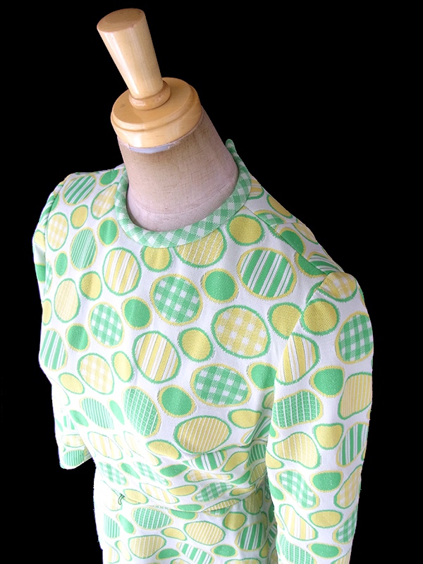 ヨーロッパ古着 ロンドン買い付け 70年代製 ライムグリーン X イエロー 水玉レトロ柄 ヴィンテージ ワンピース 18SR000