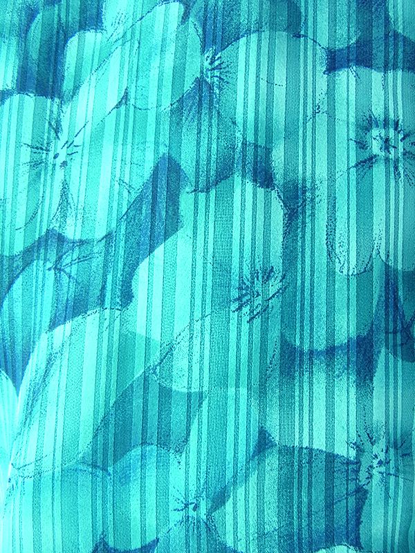 ヨーロッパ古着 ロンドン買い付け 70年代製 ターコイズブルー X 花柄・ストライプ カウルネック ワンピース 18SR003