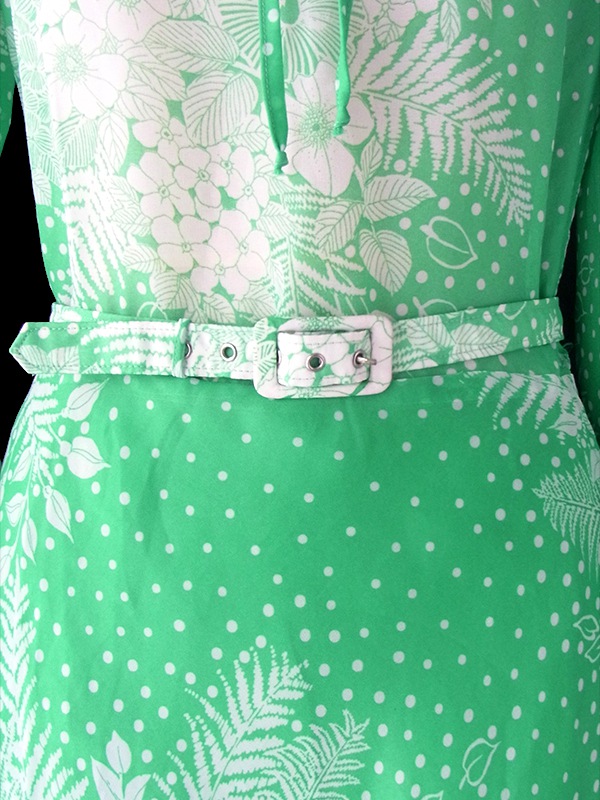 ヨーロッパ古着 ロンドン買い付け 70年代製 エメラルドグリーン X ホワイト 花柄 共布ベルト付き ヴィンテージ ワンピース 18SR006