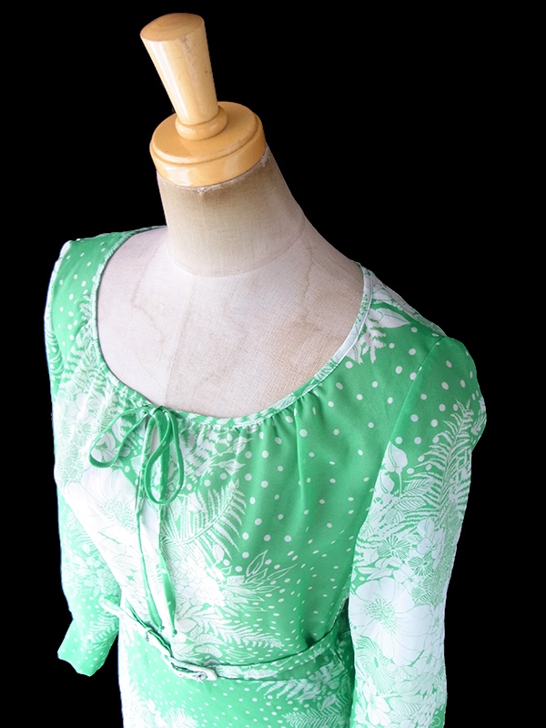 ヨーロッパ古着 ロンドン買い付け 70年代製 エメラルドグリーン X ホワイト 花柄 共布ベルト付き ヴィンテージ ワンピース 18SR006