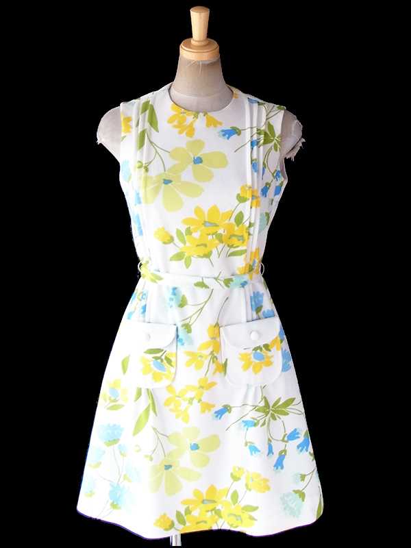 ヨーロッパ古着 ロンドン買い付け 70年代製 ホワイト X 淡い色合いの花柄プリント 共布ベルト・ポケット付き レトロ ワンピース 19BS104