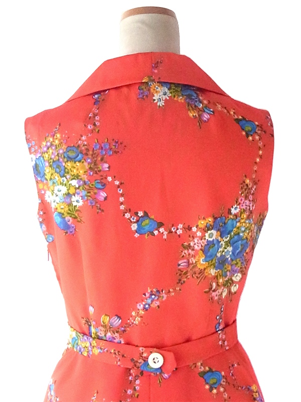 ヨーロッパ古着 ロンドン買い付け 70年代製 レッド X カラフル花柄 共布ベルト付き ヴィンテージ ワンピース 19BS125