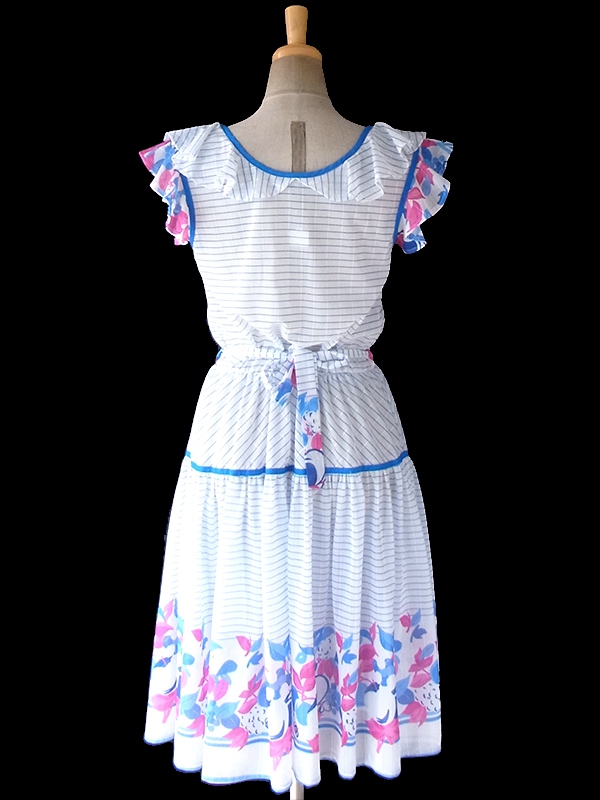 ヨーロッパ古着 70年代フランス製 ホワイト X ブルー・ピンク ストライプ・花柄 共布ベルト付き ワンピース 19FC003