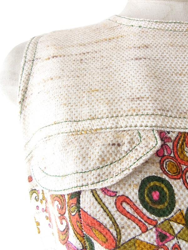 ヨーロッパ古着 フランス買い付け 60年代製 ベージュ X レッド・グリーン・ゴールド オリエンタル柄 フロントジップ ワンピース 19FC104