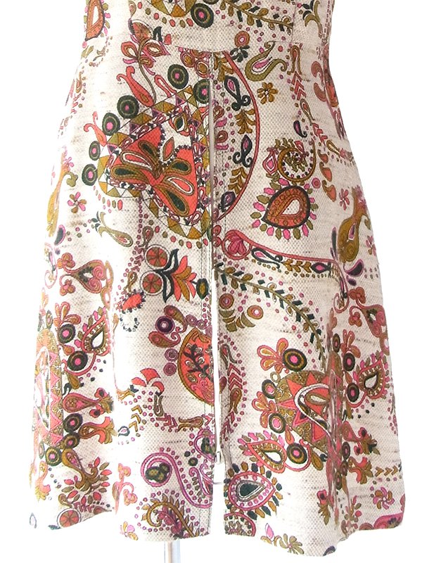 ヨーロッパ古着 フランス買い付け 60年代製 ベージュ X レッド・グリーン・ゴールド オリエンタル柄 フロントジップ ワンピース 19FC104