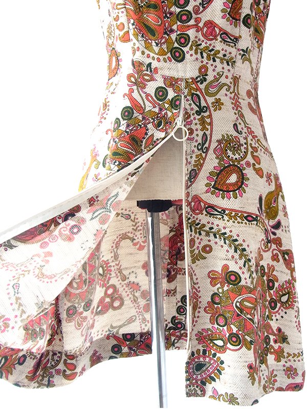 ヨーロッパ古着 フランス買い付け 60年代製 ベージュ X レッド・グリーン・ゴールド オリエンタル柄 フロントジップ ワンピース 19FC104