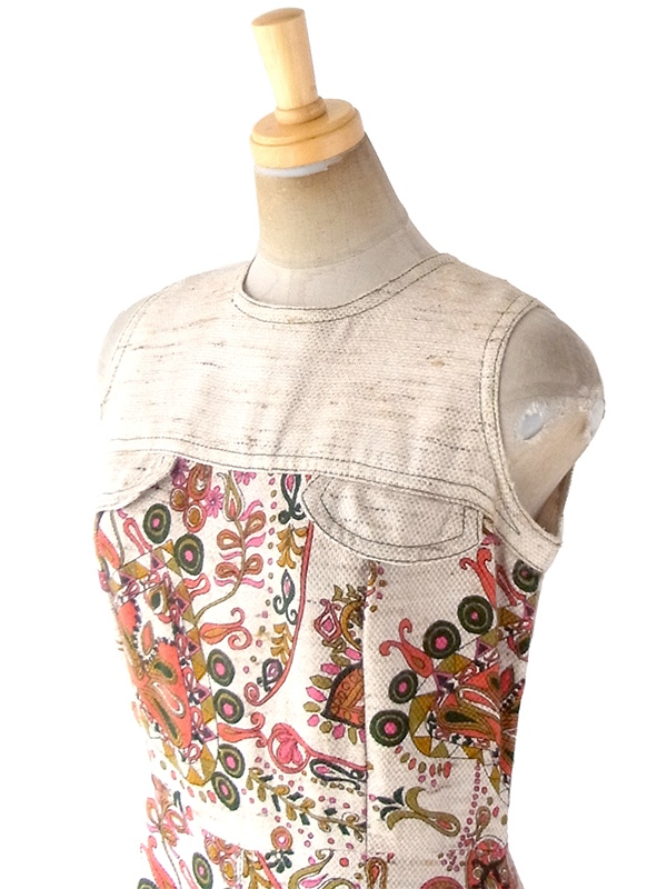 ヨーロッパ古着 フランス買い付け 60年代製 ベージュ X レッド・グリーン・ゴールド オリエンタル柄 フロントジップ ワンピース 19FC104