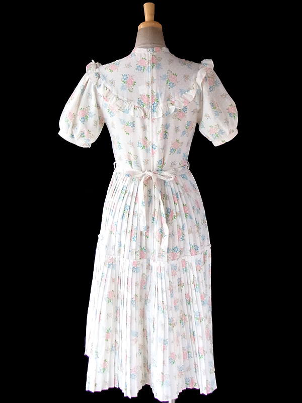 ヨーロッパ古着 フランス買い付け 60年代製 オフホワイト X ホワイト水玉・パステルカラー花柄 共布ベルト付き ワンピース 19FC203