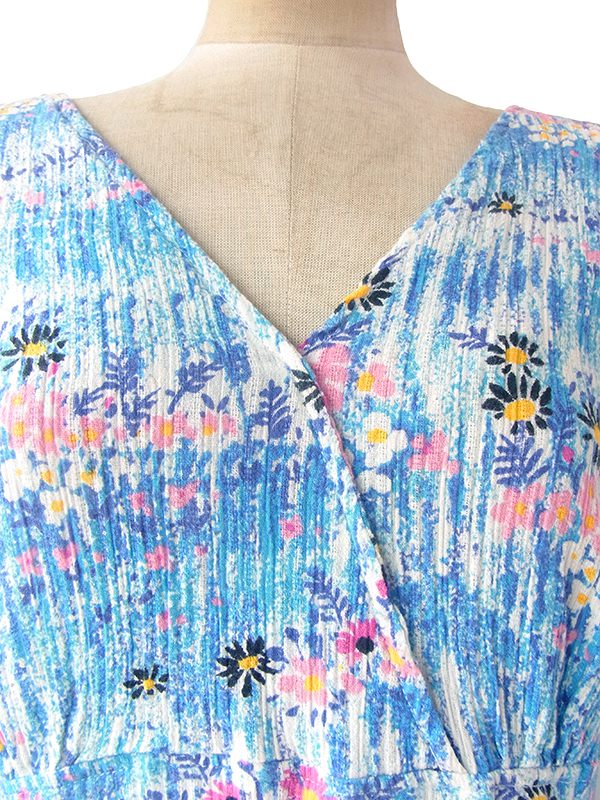 ヨーロッパ古着 60年代フランス製 水色 X カラフル花柄 経方向に凹凸が走る生地 ヴィンテージ ワンピース 19FC204