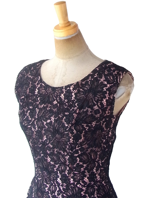 ヨーロッパ古着 フランス買い付け 70年代製 ブラック X 裏地ピンク 繊細な花柄総レース ドレス 19FC409