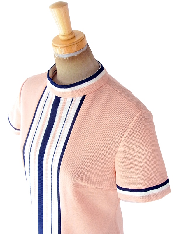ヨーロッパ古着 ロンドン買い付け 70年代製 サーモンピンク X ブラック ストライプ モックネック ヴィンテージ ワンピース 19OM903