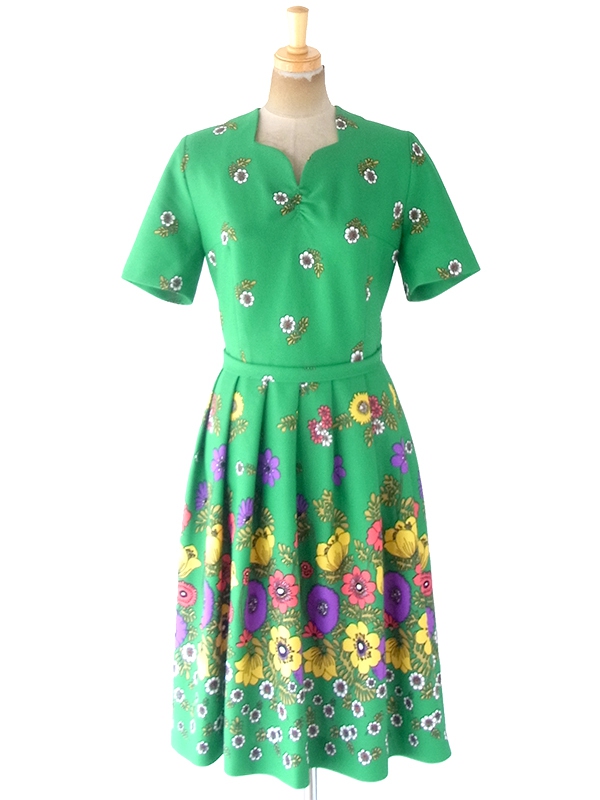 ヨーロッパ古着 ロンドン買い付け 70年代製 グリーン X カラフル レトロ花柄 共布ベルト付き プリーツ ワンピース 20BS010