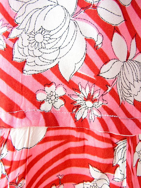 おとなかわいい】ロンドン買付け 70年代製 ピンク X レッド 花柄