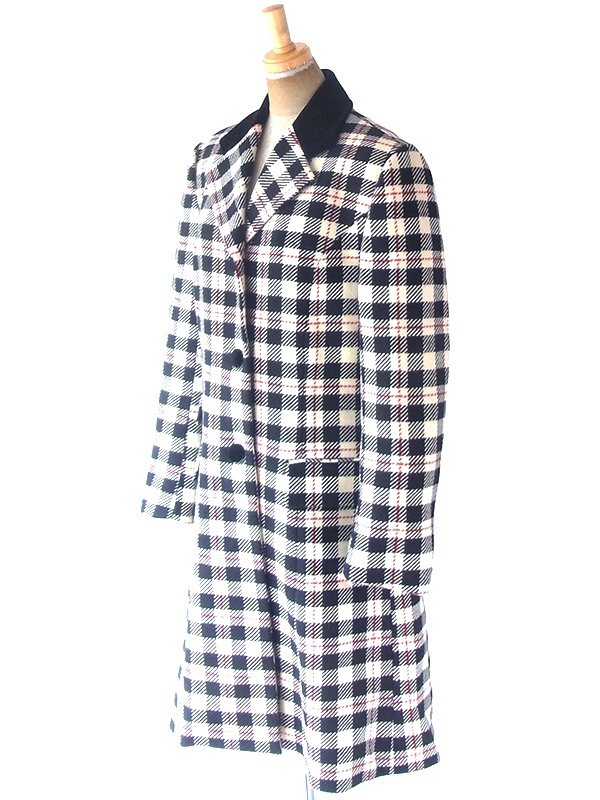 ヨーロッパ古着 イギリス製 Aquascutum アクアスキュータム オフホワイト X ブラック・レッド チェック柄 コート 20BS100