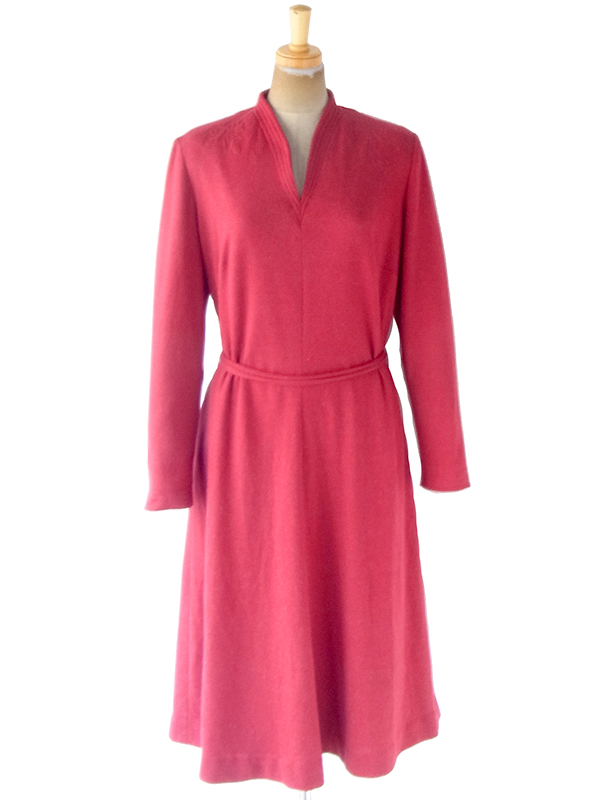 ヨーロッパ古着 ロンドン買い付け 60年代製 ボルドー X 肩口に型押しオーナメント 共布ベルト付き ワンピース 20BS114